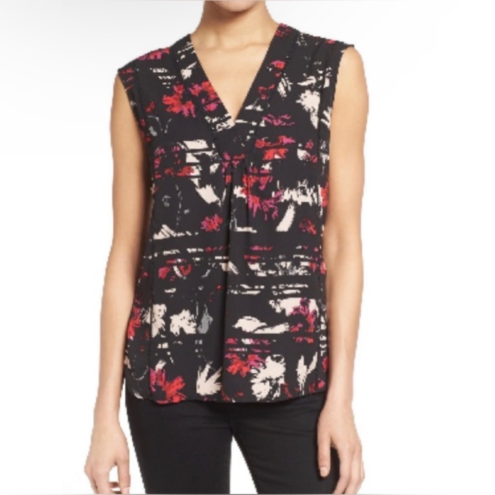 Halogen Sleeveless V-Neck Top Size Medium